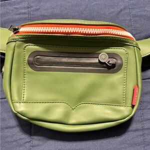 Hunter x Target Bag - Green
Like new